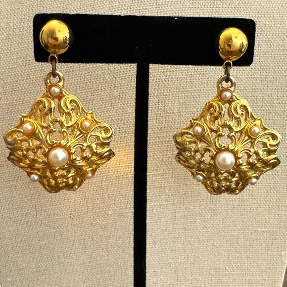 Vintage Pierced Earrings Dangle Large Gold Tone with White Faux Pearls Square - Picture 1 of 4